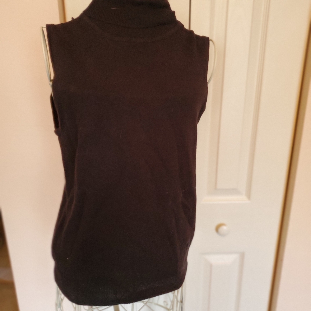 Women's black  knit turtle neck, sleeveless shell M size j lindeberg